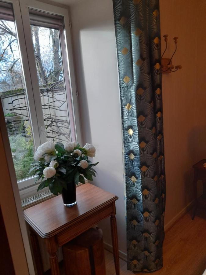 Bed and Breakfast Aux Glycines Marcilly-Ogny Экстерьер фото